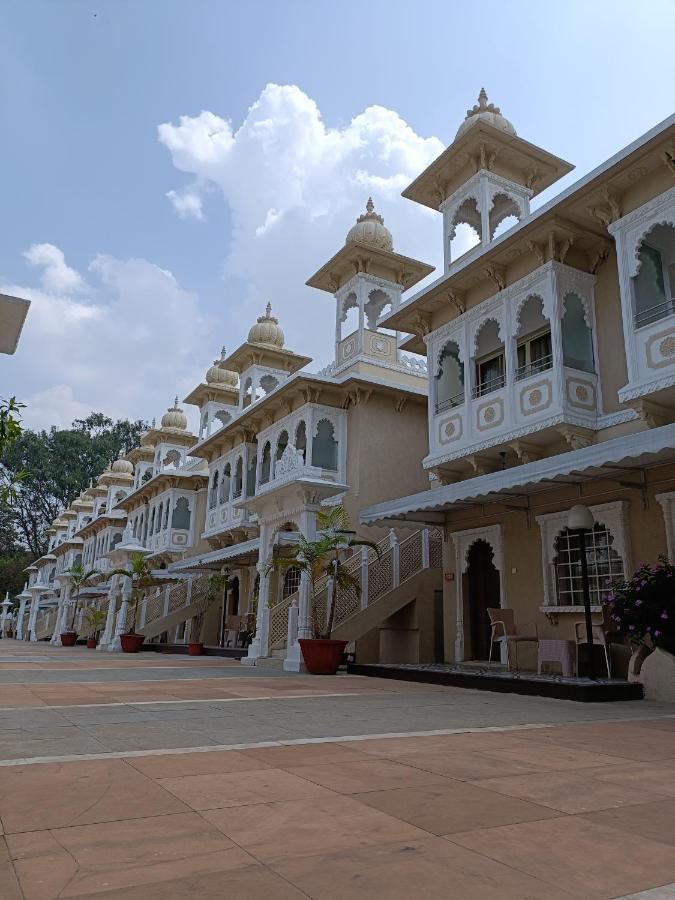Hotel Gautam Lonavala Dış mekan fotoğraf