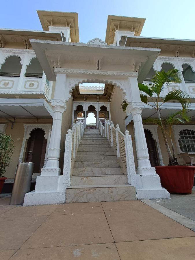 Hotel Gautam Lonavala Dış mekan fotoğraf