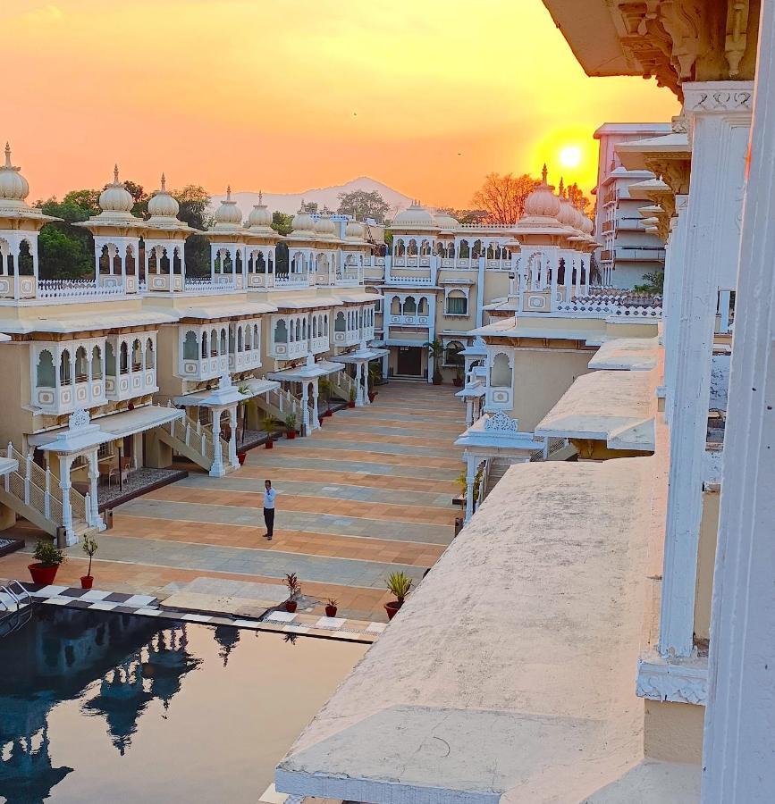 Hotel Gautam Lonavala Dış mekan fotoğraf