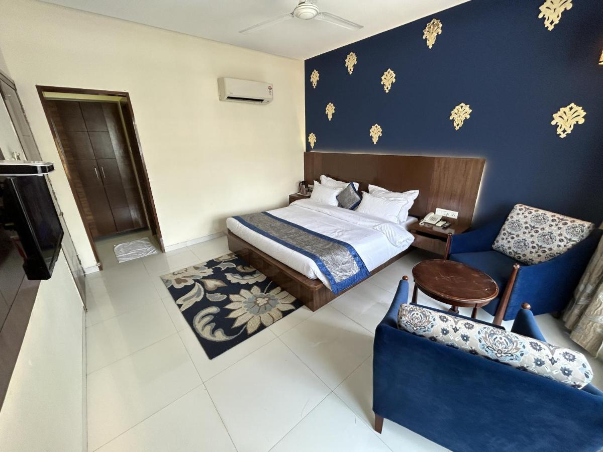 Hotel Gautam Lonavala Dış mekan fotoğraf