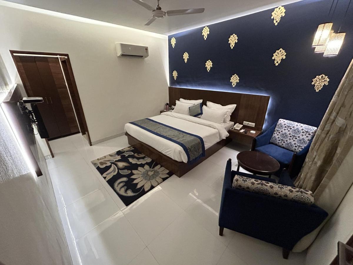 Hotel Gautam Lonavala Dış mekan fotoğraf